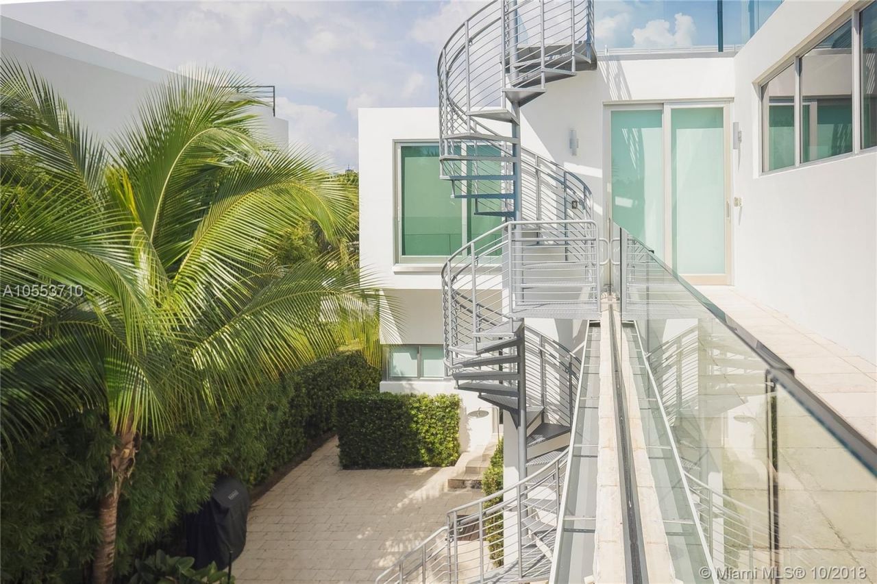 Вилла в Майами, США, 380 м² - фото 12