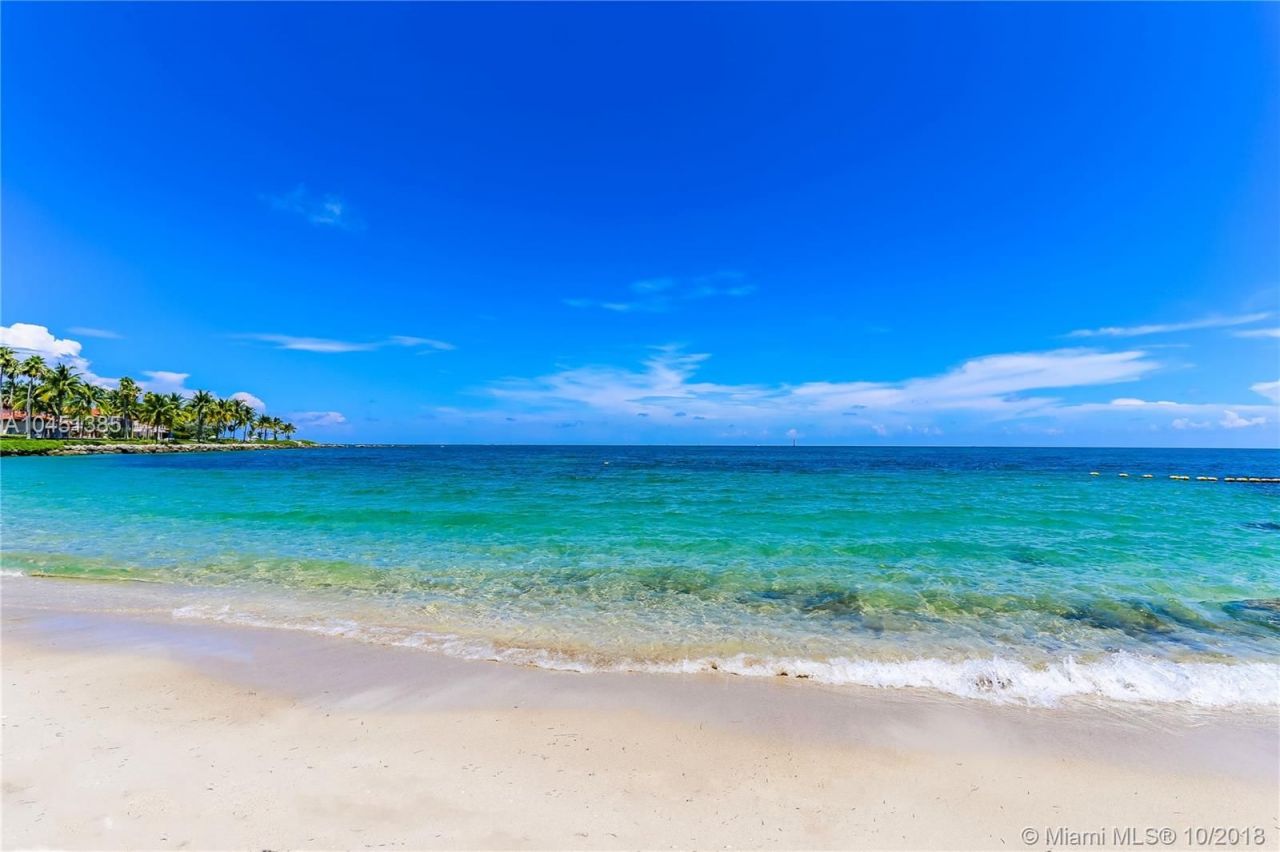 Квартира в Майами, США, 180 м² - фото 2