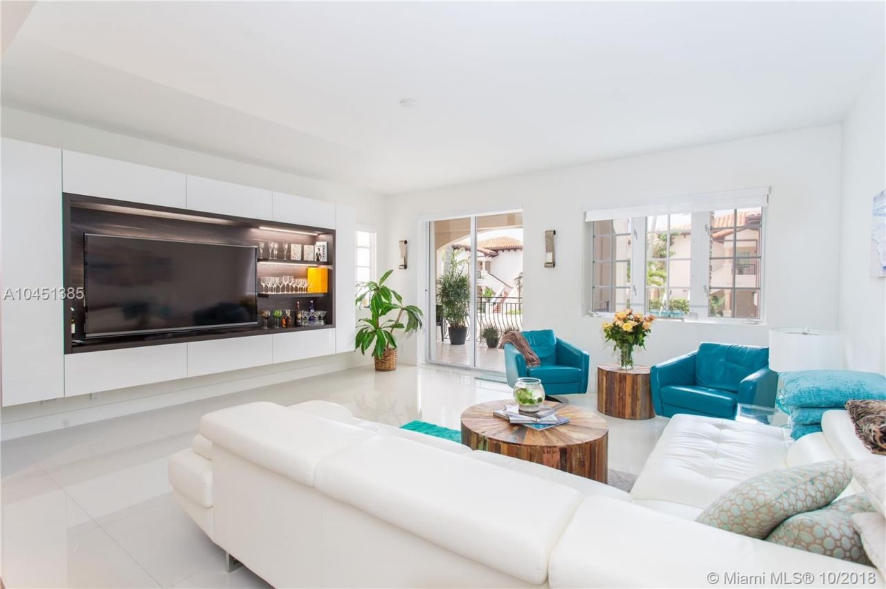 Квартира в Майами, США, 180 м² - фото 6