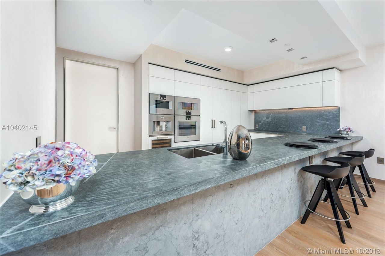 Квартира в Майами, США, 370 м² - фото 9