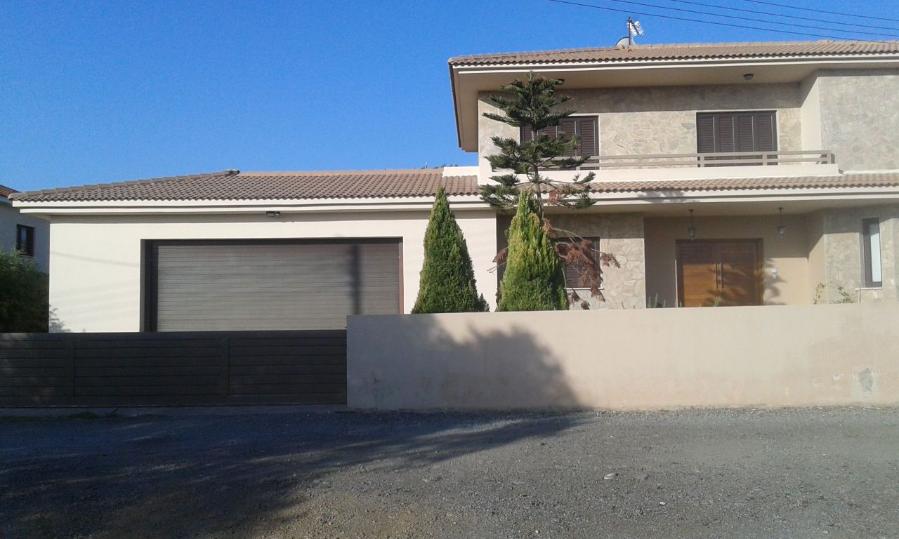 Дом в Никосии, Кипр, 420 м2 - фото 1