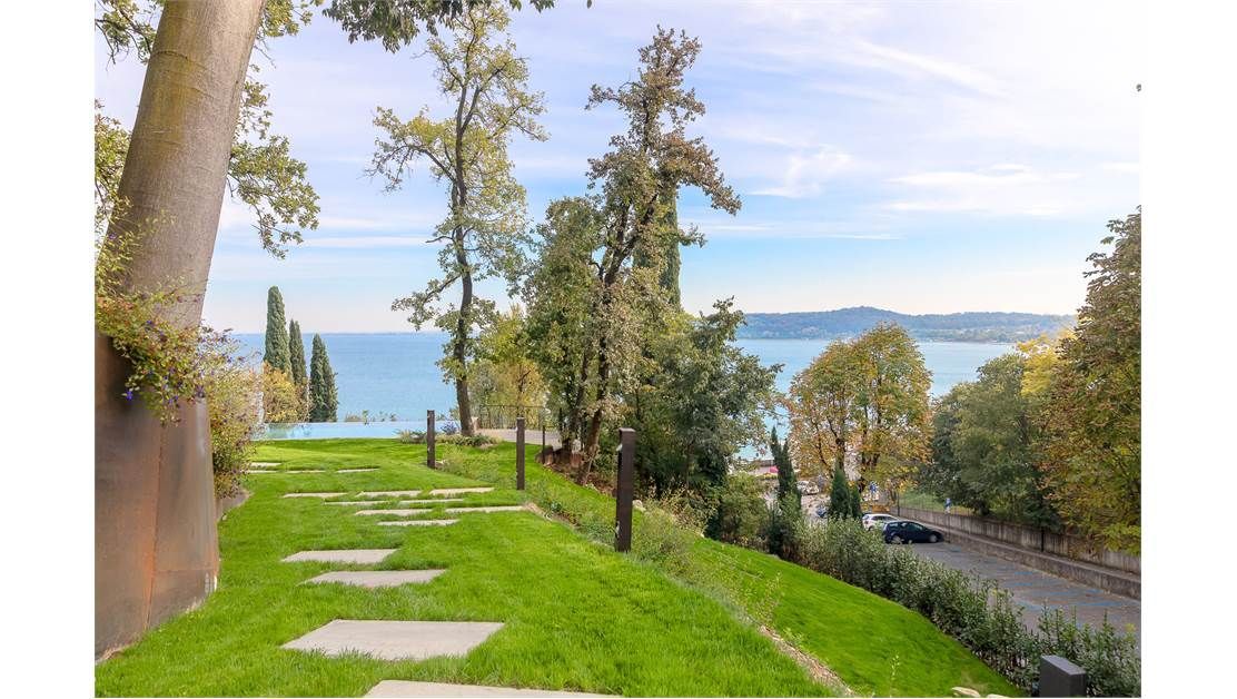 Вилла у озера Гарда, Италия, 400 м² - фото 8