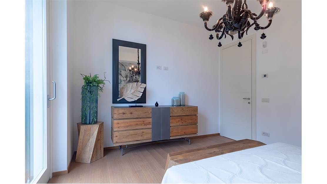 Вилла у озера Гарда, Италия, 400 м² - фото 12