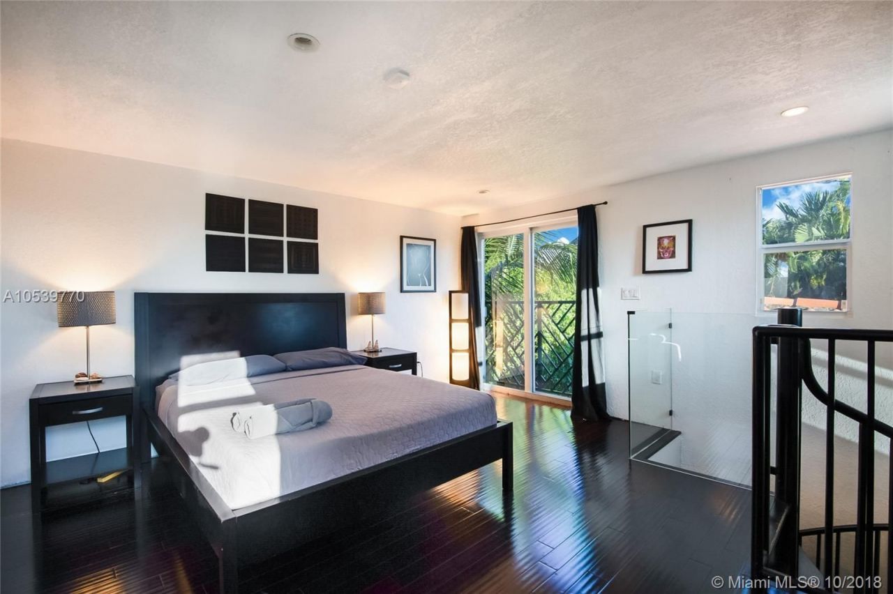 Дом в Майами, США, 200 м² - фото 12