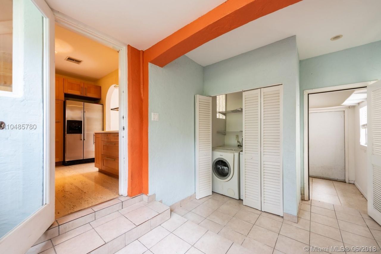 Дом в Майами, США, 150 м² - фото 9