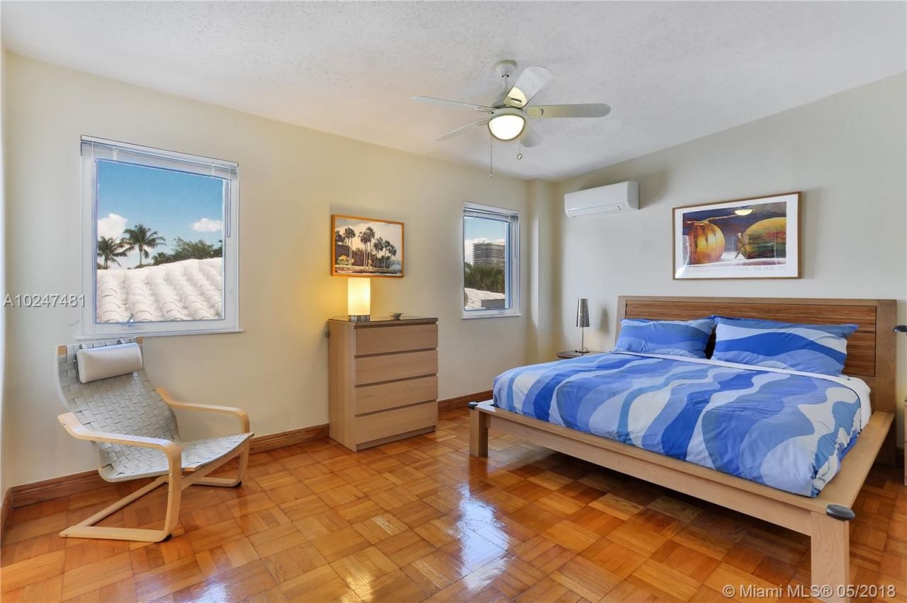 Дом в Майами, США, 220 м² - фото 10