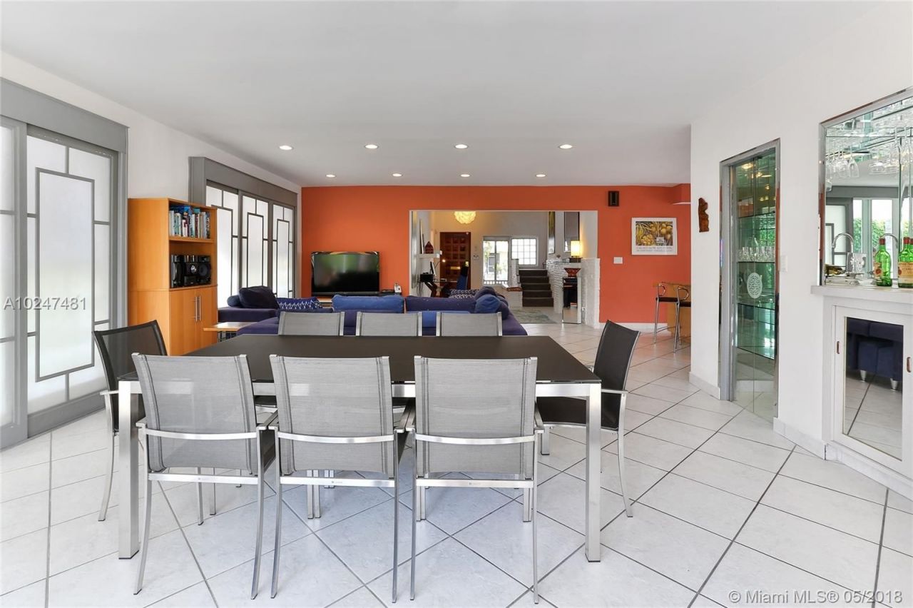 Дом в Майами, США, 220 м² - фото 11