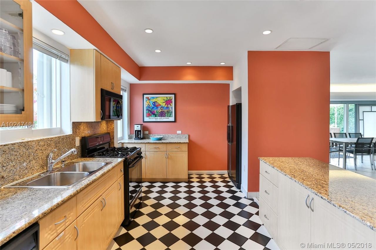 Дом в Майами, США, 220 м² - фото 13