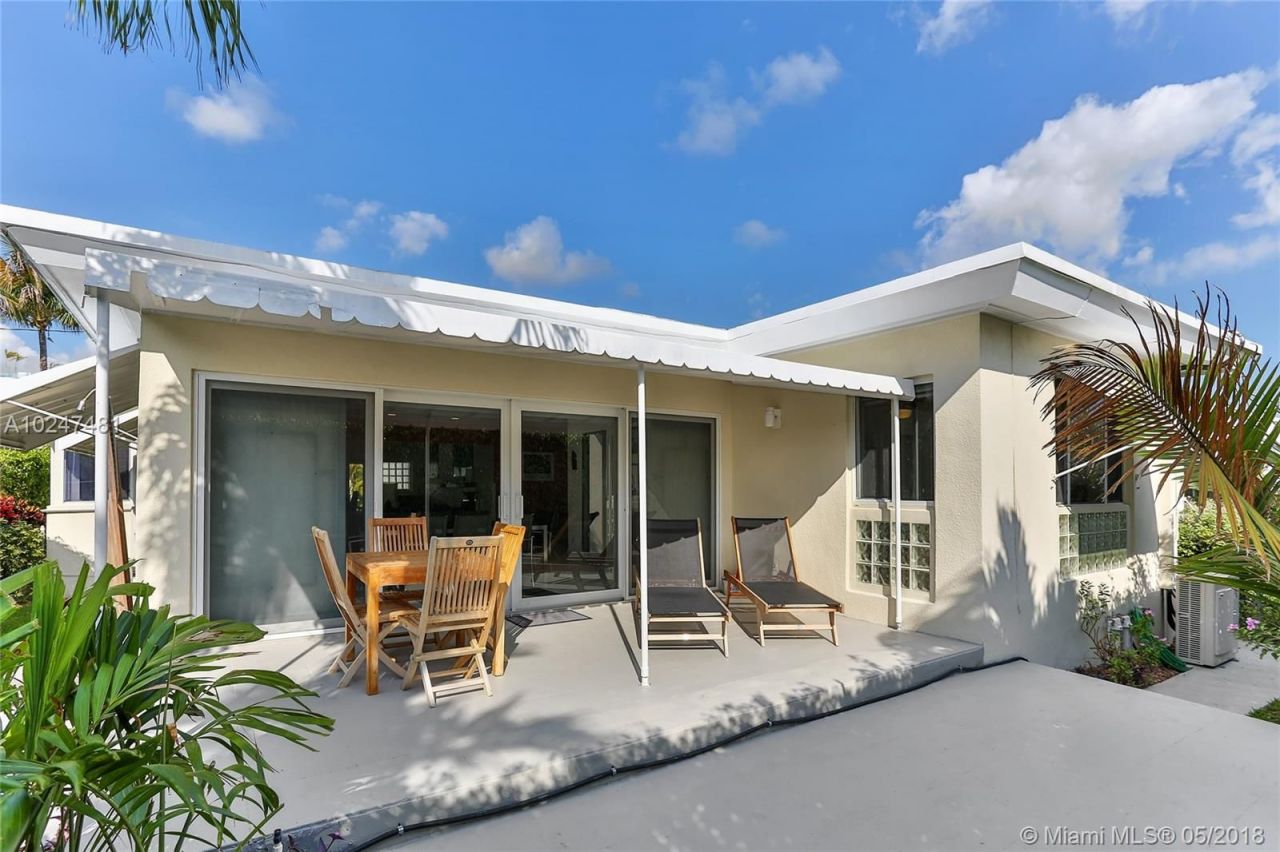 Дом в Майами, США, 220 м² - фото 2