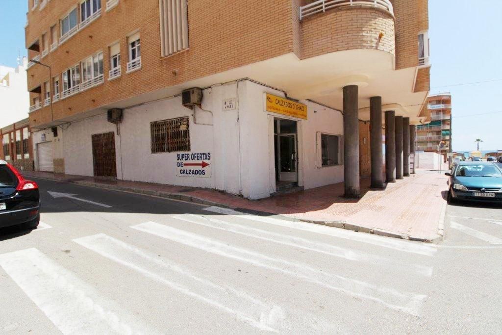 Коммерческая недвижимость в Ла Мата, Испания, 130 м2 - фото 1