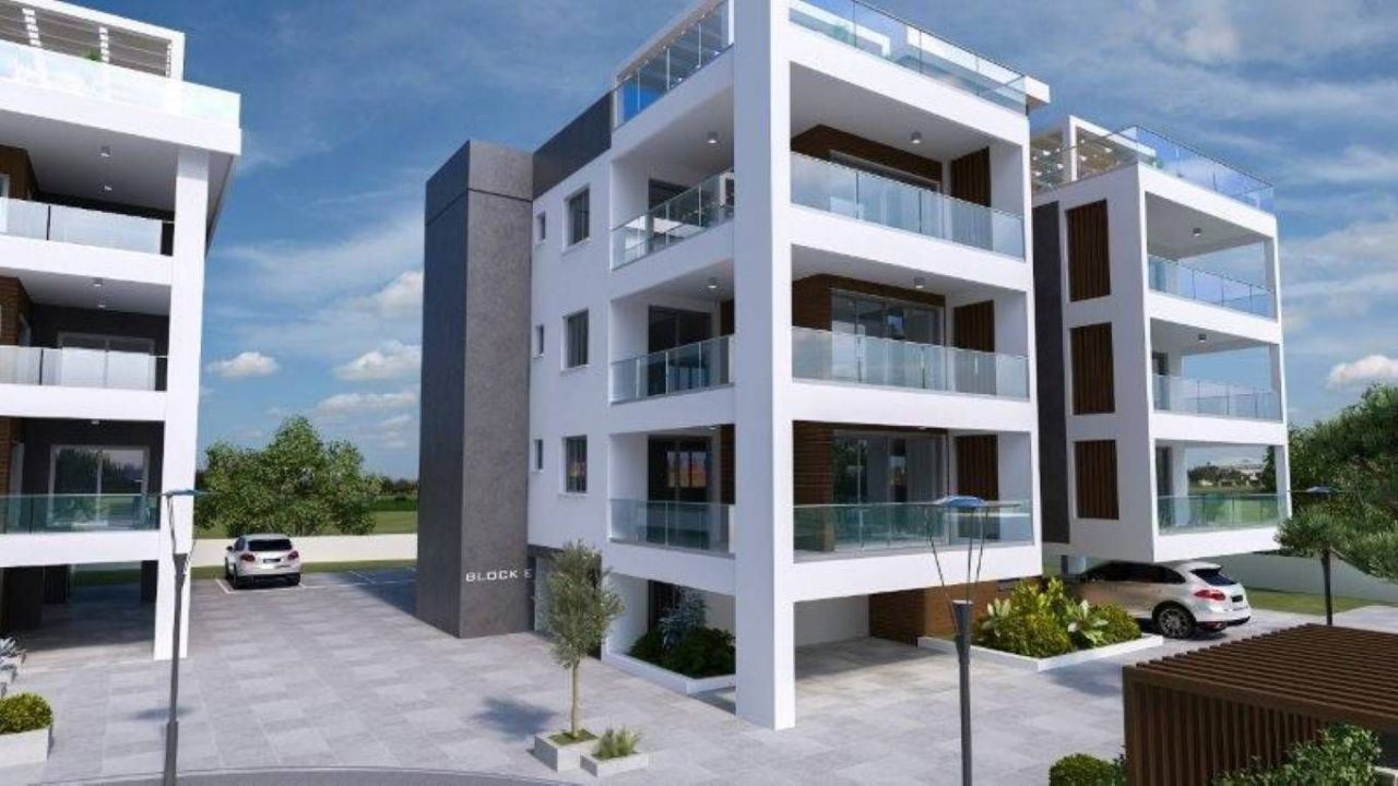 Коммерческая недвижимость в Лимасоле, Кипр, 640 м2 - фото 1
