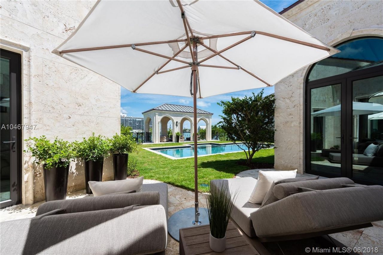 Вилла в Майами, США, 930 м² - фото 2