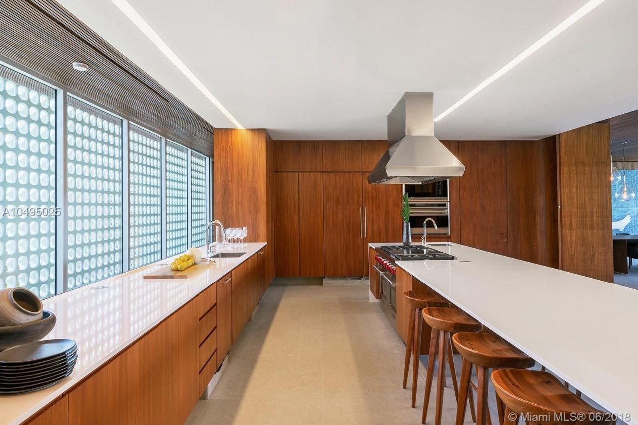 Вилла в Майами, США, 1 400 м² - фото 6