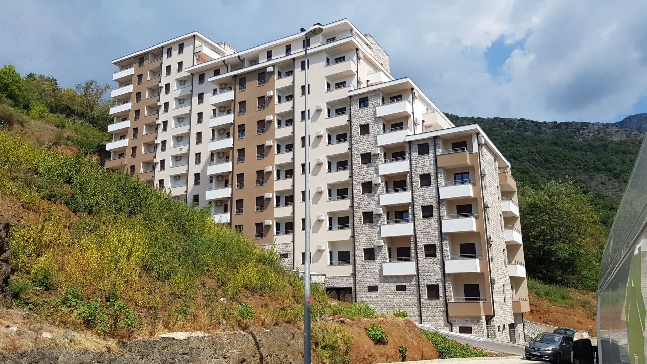 Апартаменты в Бечичи, Черногория, 42 м2 - фото 1