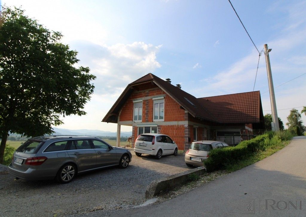 Дом в Брезовице, Словения, 250 м2 - фото 1