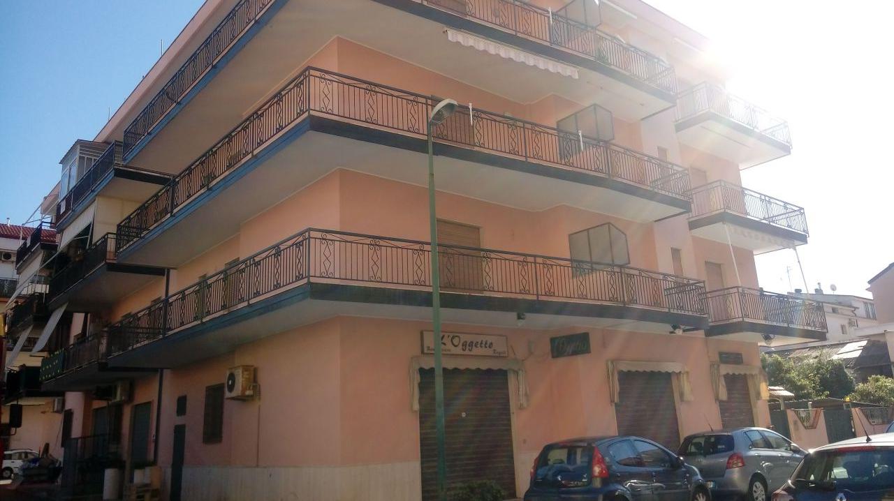 Апартаменты в Скалее, Италия, 85 м2 - фото 1
