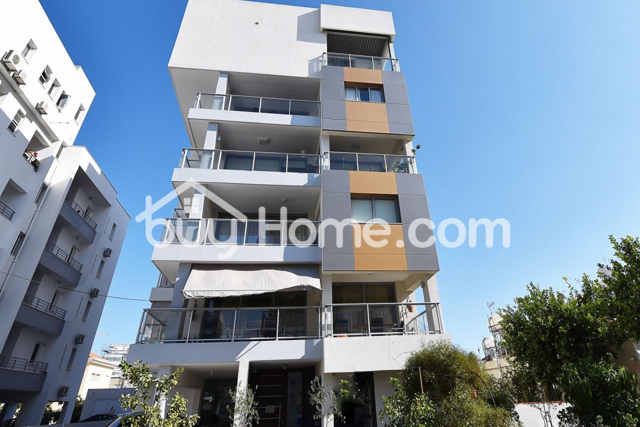 Апартаменты в Ларнаке, Кипр, 700 м2 - фото 1