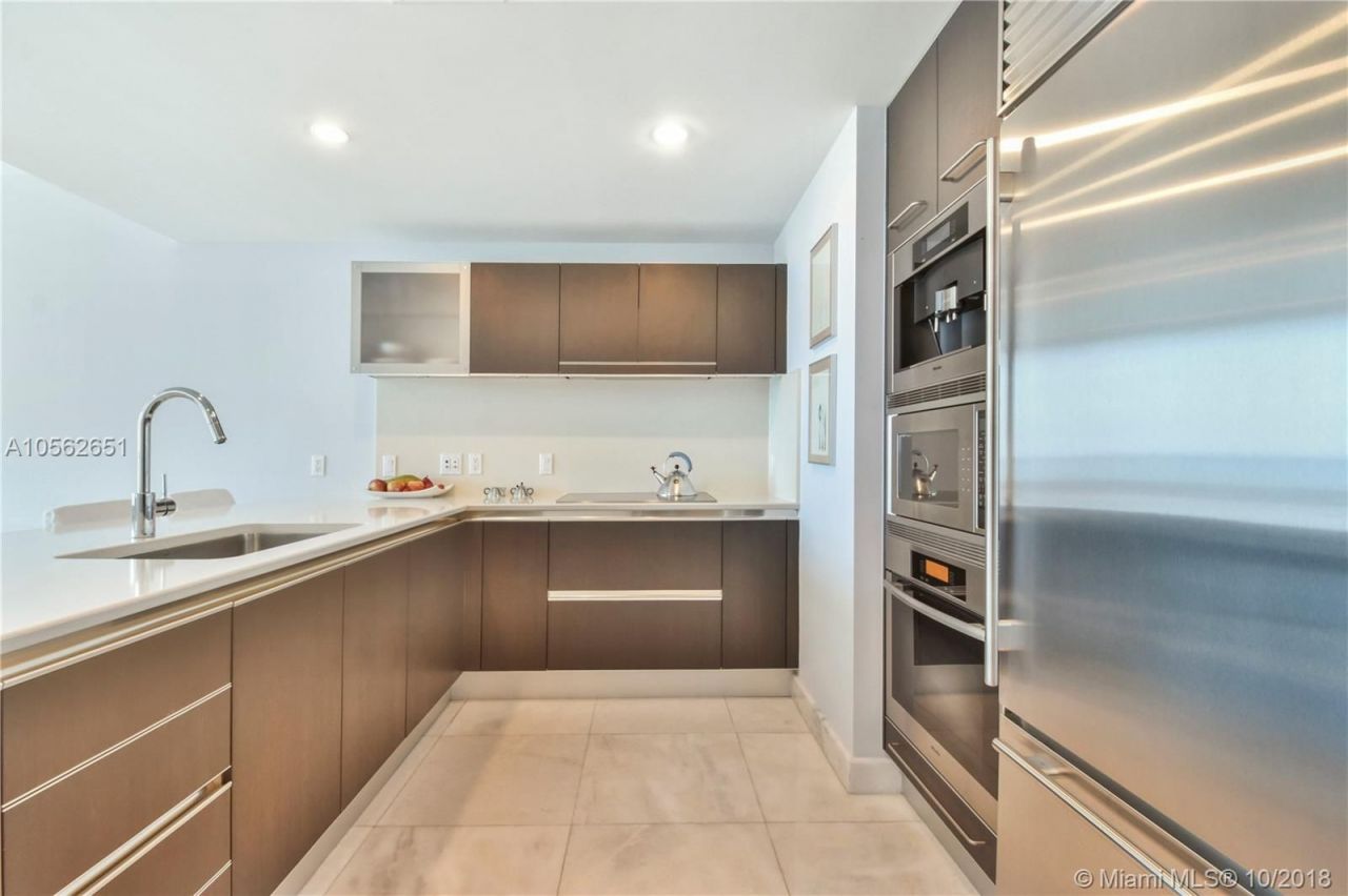 Апартаменты в Майами, США, 90 м² - фото 9