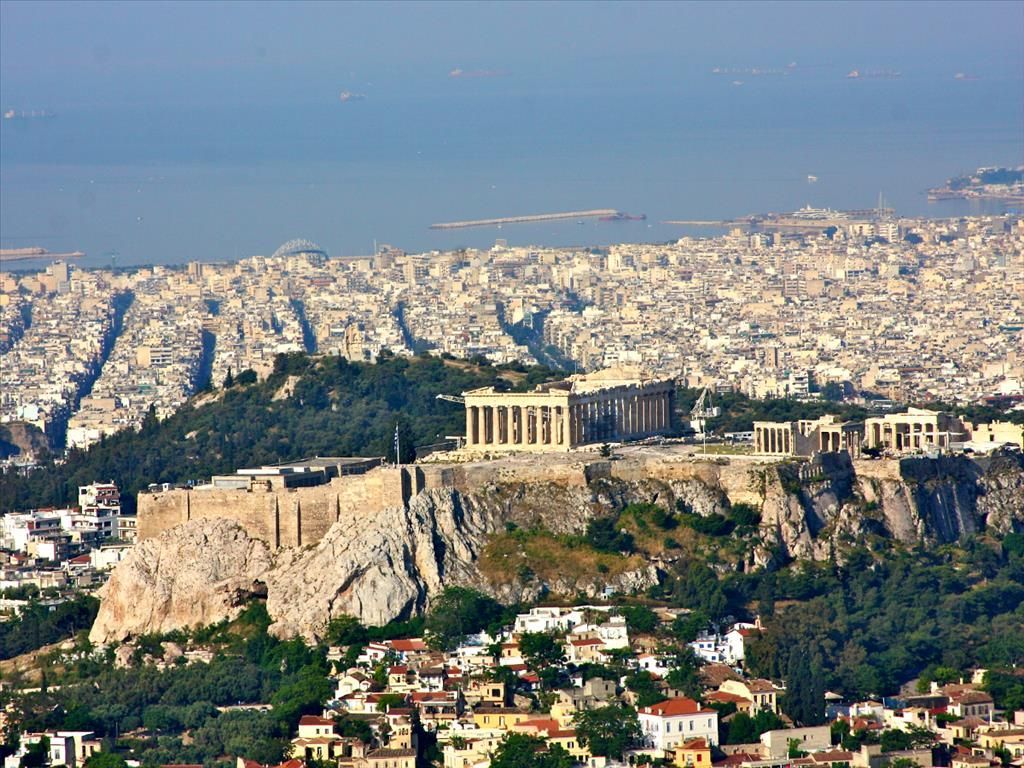 Коммерческая недвижимость в Афинах, Греция, 327 м2 - фото 1