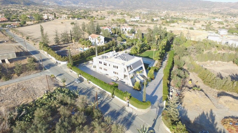 Дом в Лимасоле, Кипр, 809 м2 - фото 1