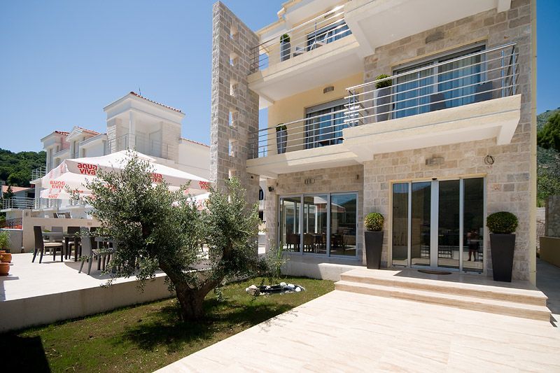 Отель, гостиница в Каменари, Черногория, 600 м² - фото 1