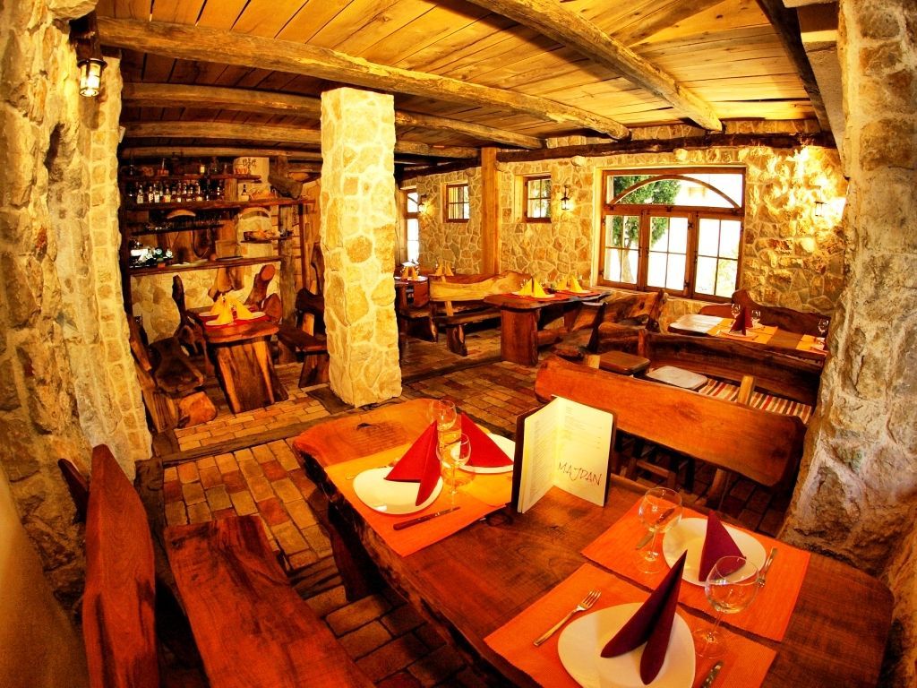 Кафе, ресторан в Баре, Черногория, 135 м² - фото 1