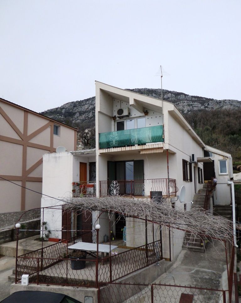 Дом в Шушани, Черногория, 100 м2 - фото 1