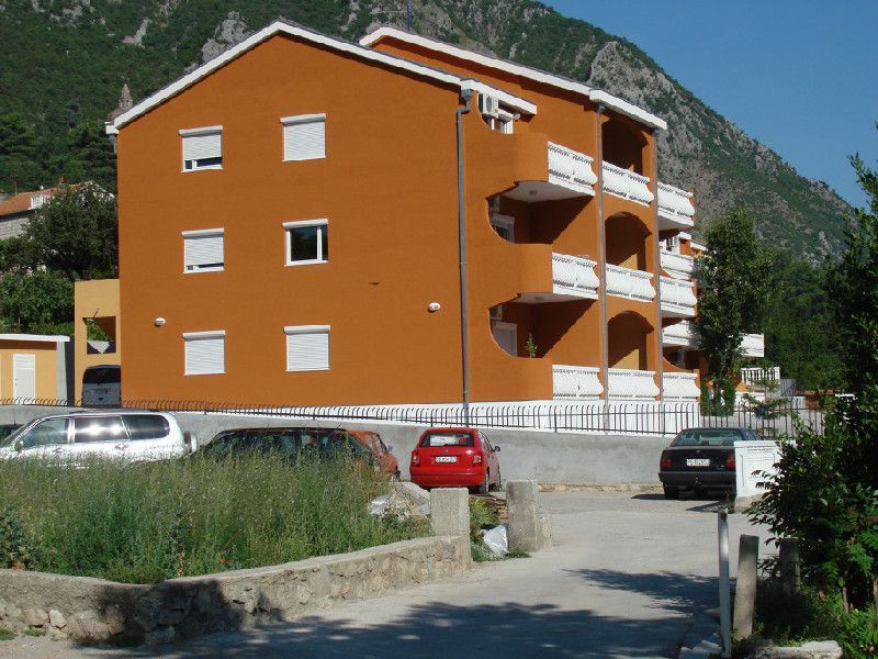 Квартира в Прчани, Черногория, 50 м2 - фото 1