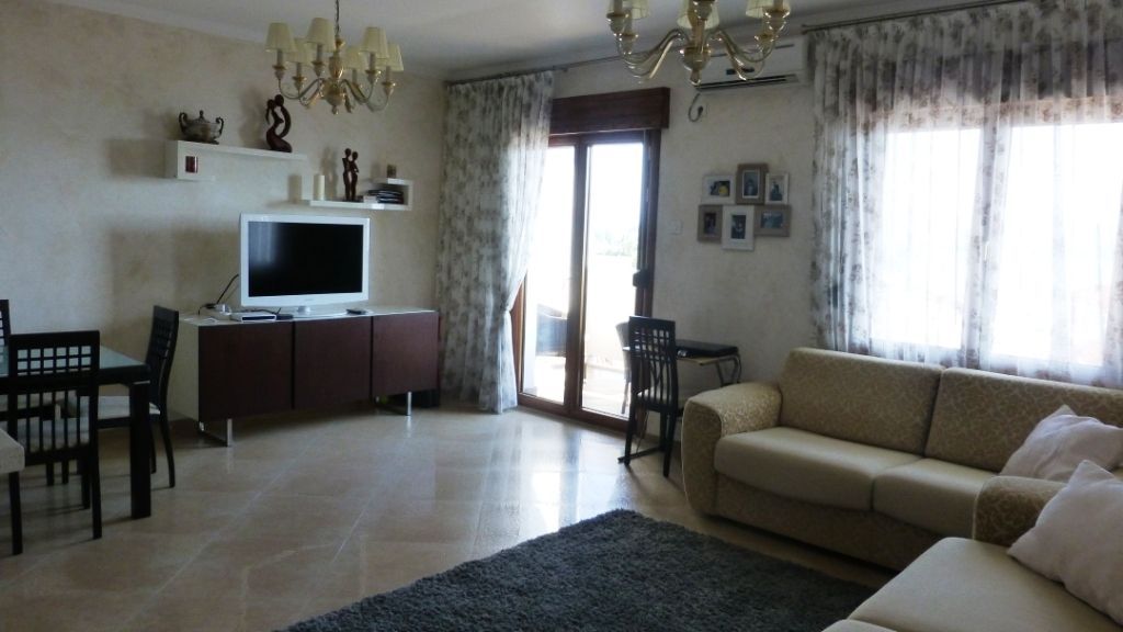 Квартира в Тивате, Черногория, 105 м2 - фото 1