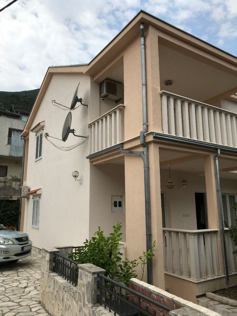 Дом в Прчани, Черногория, 176 м2 - фото 1