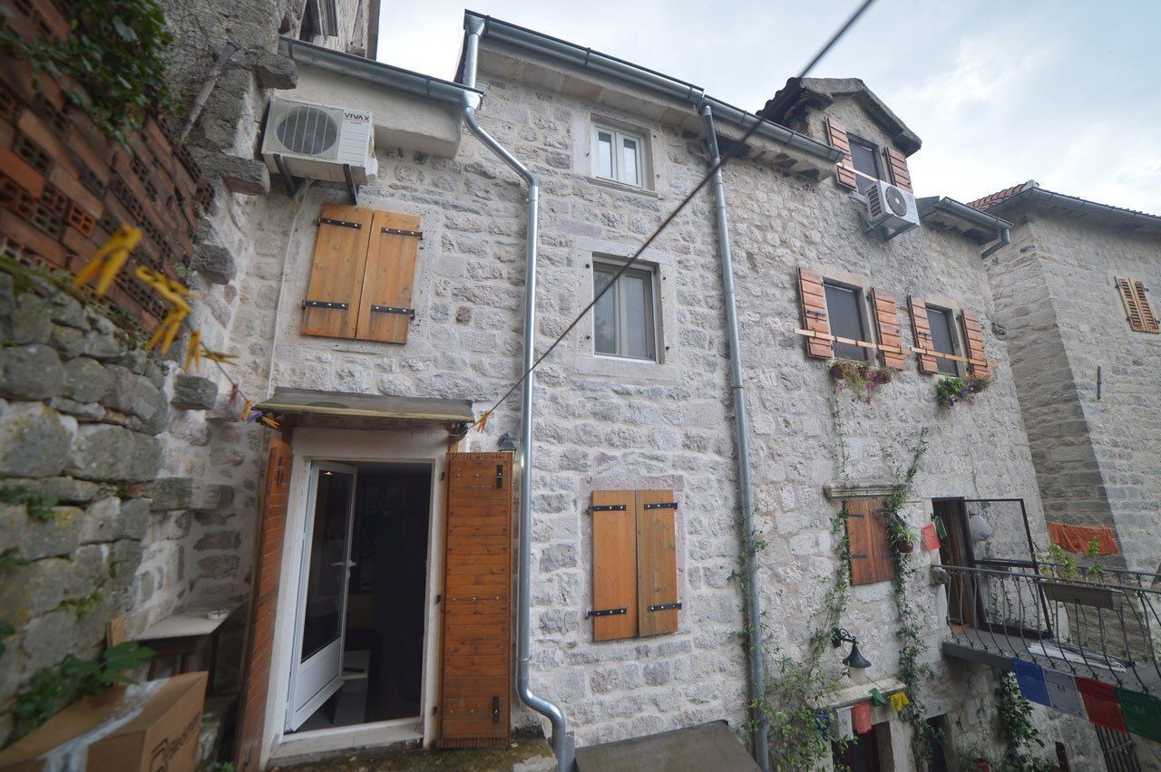 Дом в Которе, Черногория, 70 м2 - фото 1