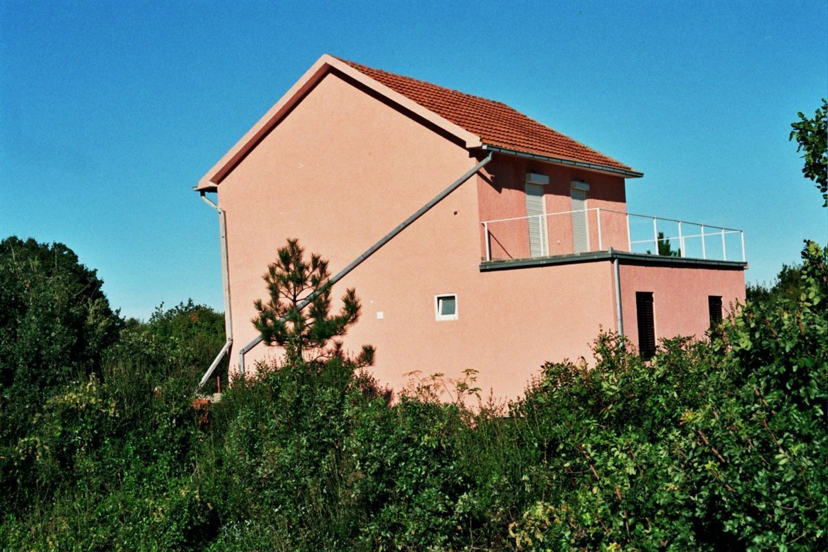 Дом в Утехе, Черногория, 200 м2 - фото 1