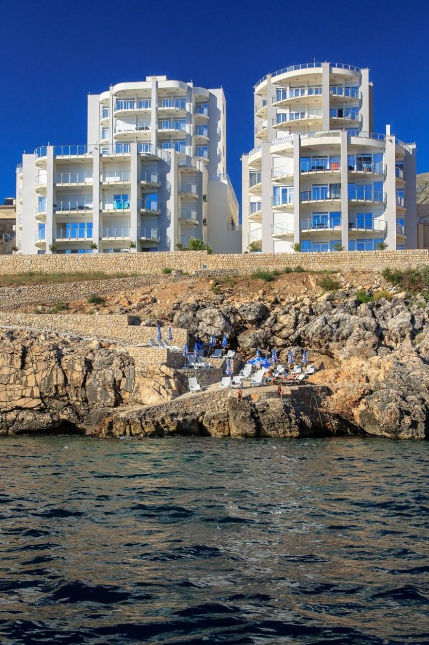 Квартира в Добра Воде, Черногория, 179 м² - фото 2