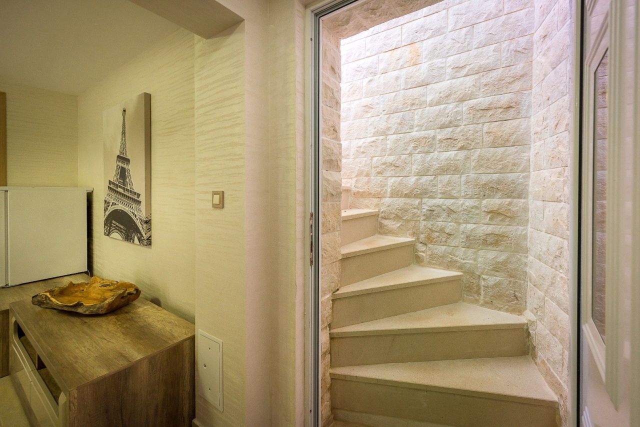 Вилла в Крашичах, Черногория, 281 м² - фото 2