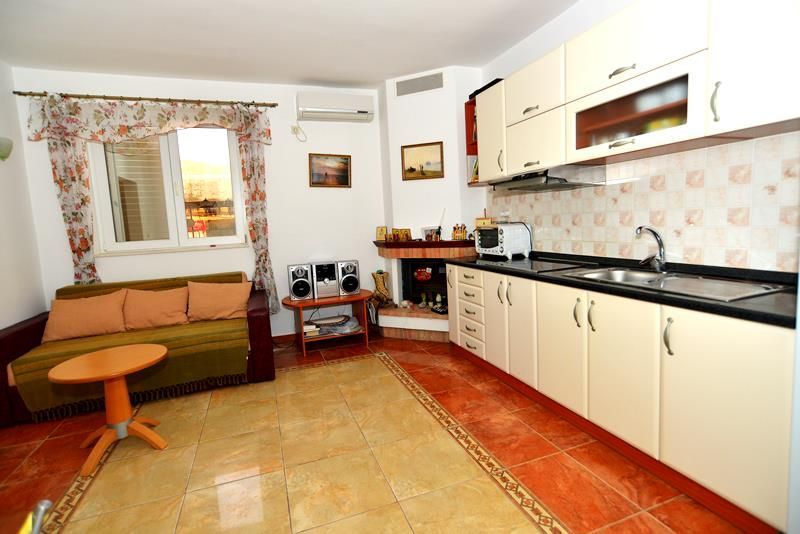 Кафе, ресторан в Кумборе, Черногория, 300 м² - фото 3