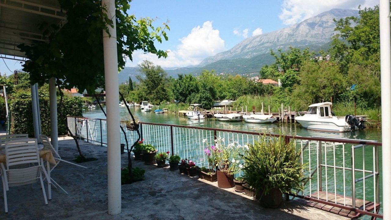 Дом в Херцег-Нови, Черногория, 160 м² - фото 3