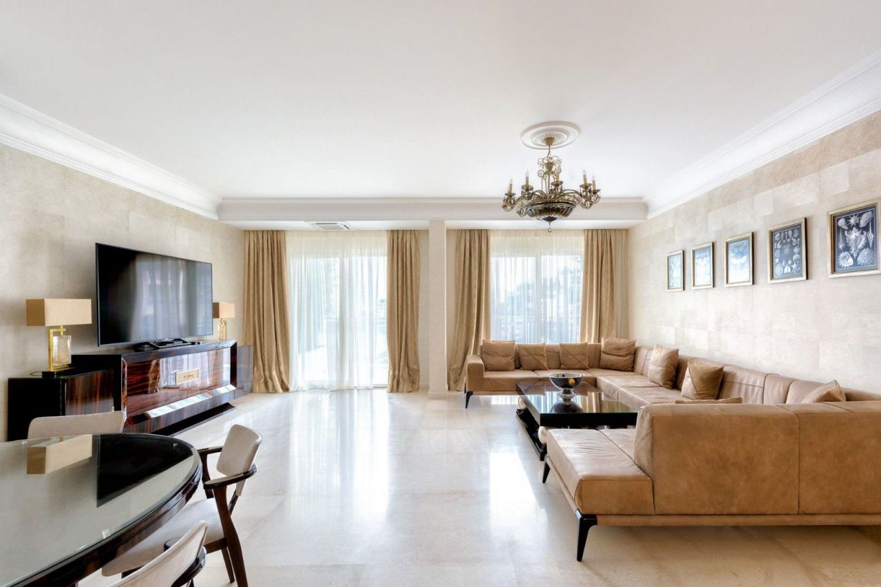 Квартира в Будве, Черногория, 145 м² - фото 4