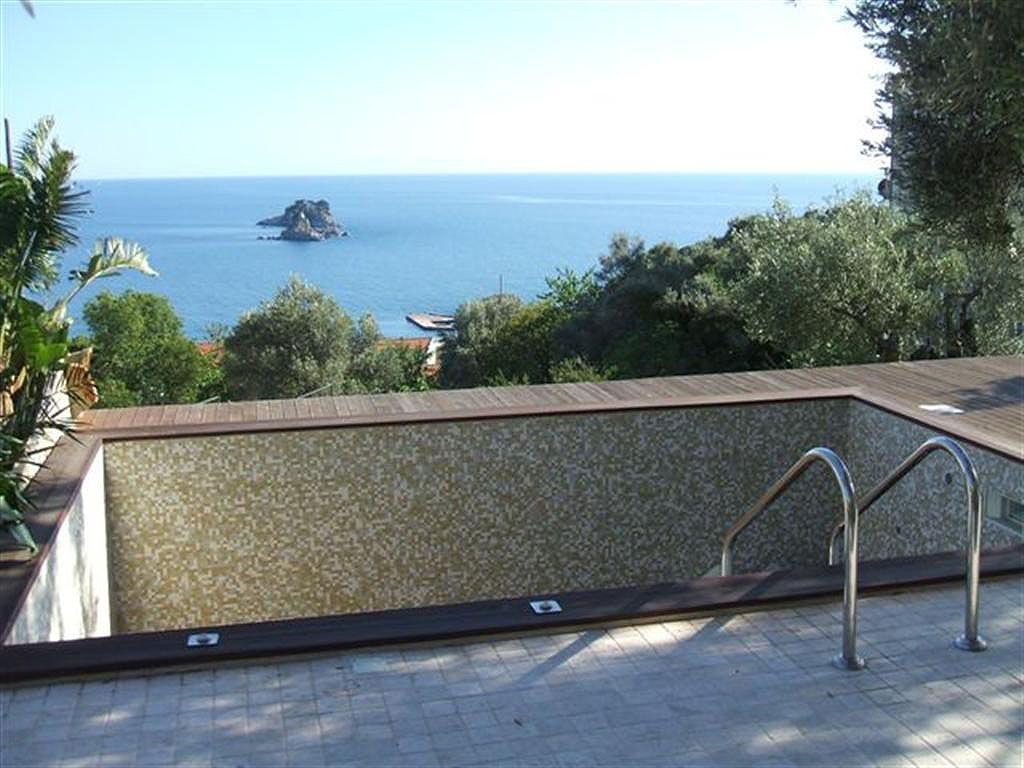 Вилла в Петроваце, Черногория, 250 м² - фото 6