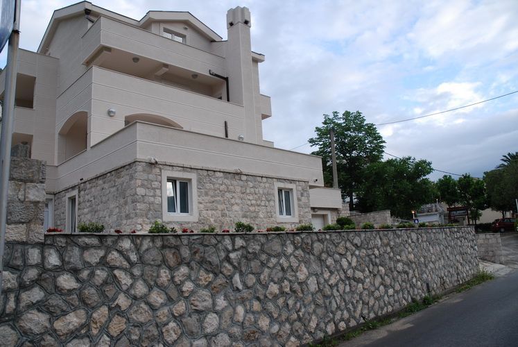 Коммерческая недвижимость в Прчани, Черногория, 450 м² - фото 8