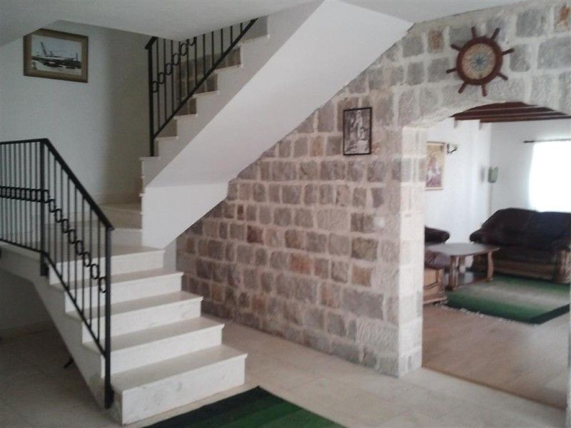 Вилла в Режевичах, Черногория, 350 м² - фото 9