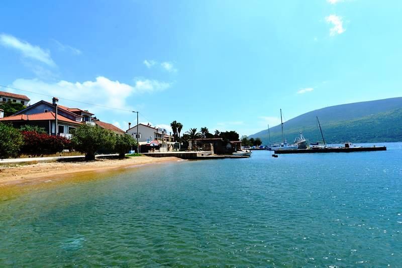 Вилла в Кумборе, Черногория, 300 м² - фото 16