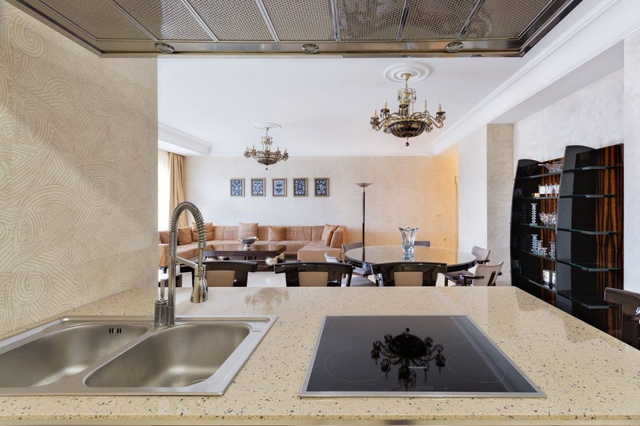 Квартира в Будве, Черногория, 145 м² - фото 17