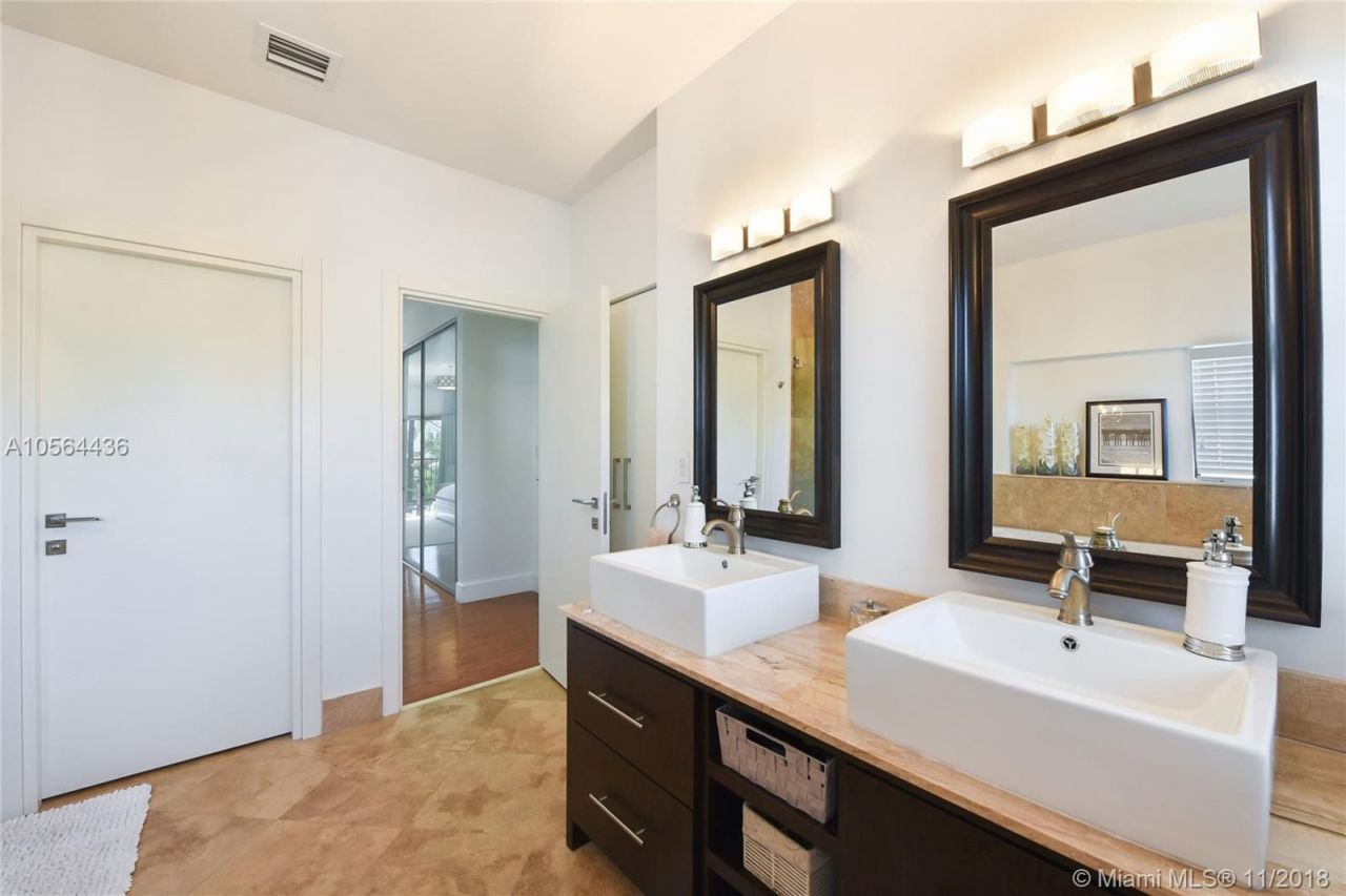 Вилла в Майами, США, 340 м² - фото 7