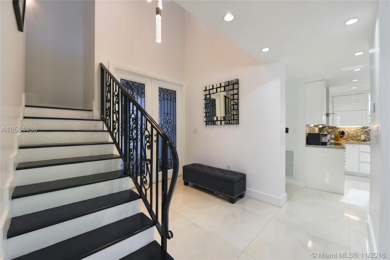 Вилла в Майами, США, 340 м² - фото 12