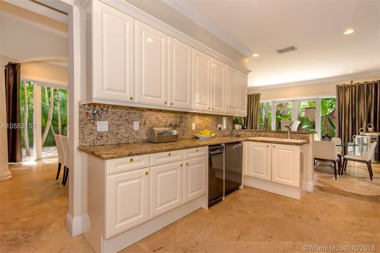 Вилла в Майами, США, 330 м² - фото 15