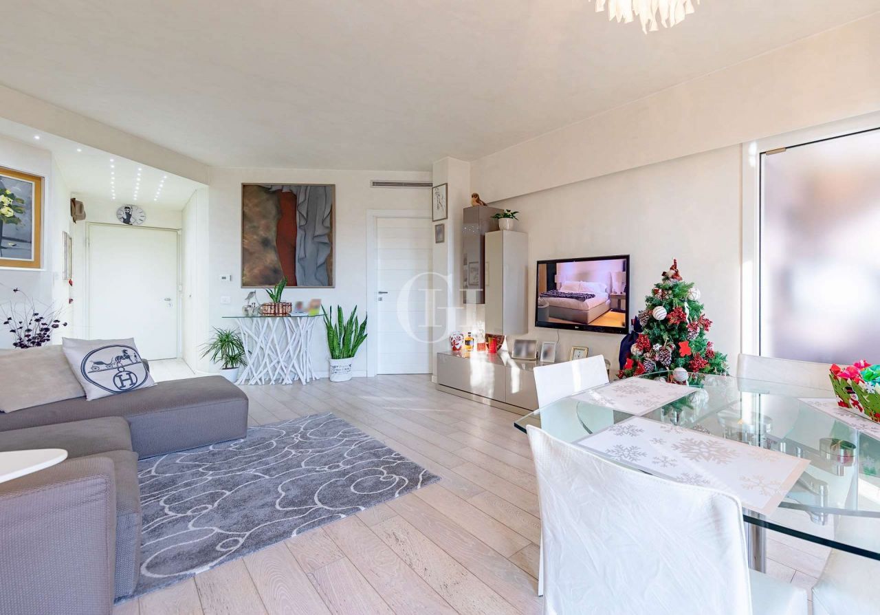 Апартаменты у озера Гарда, Италия, 95 м² - фото 3