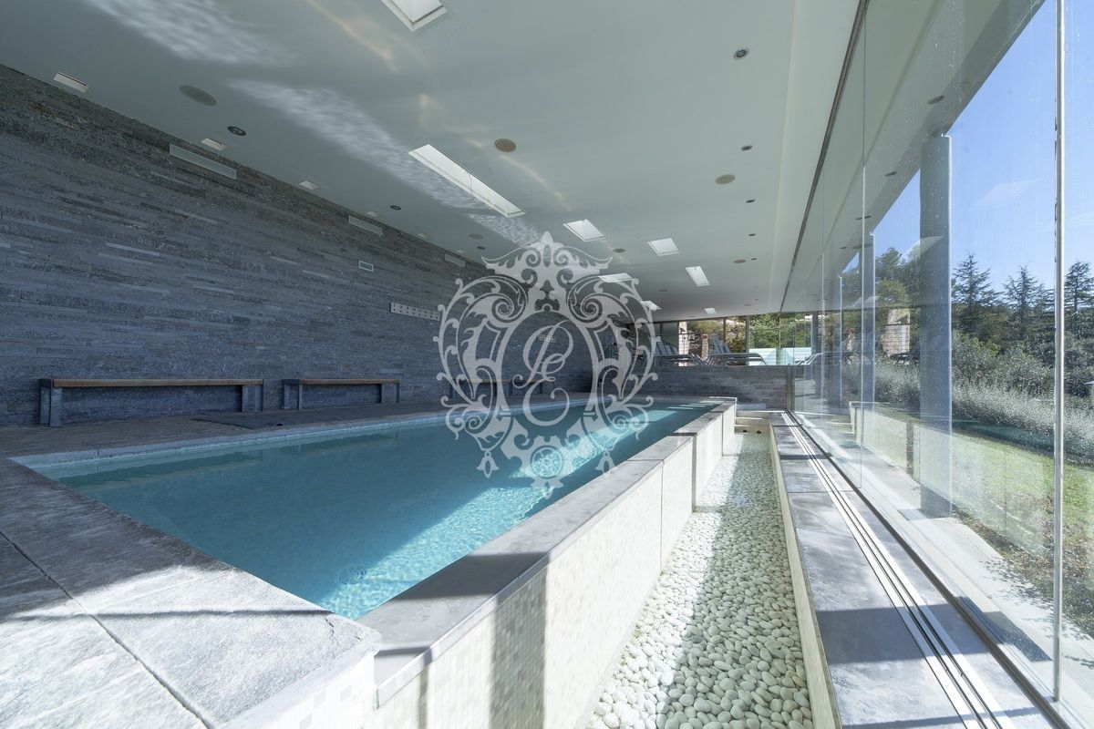 Отель, гостиница в Тоди, Италия, 1 626 м² - фото 13