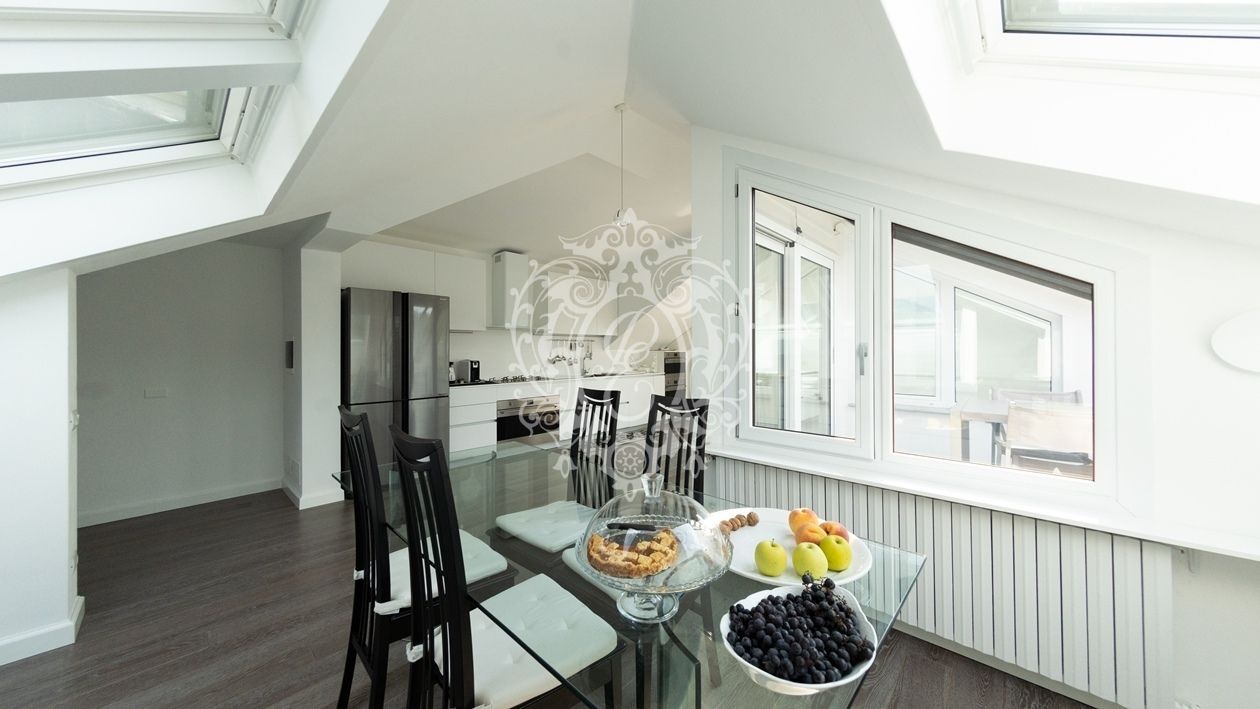 Апартаменты у озера Комо, Италия, 300 м² - фото 13