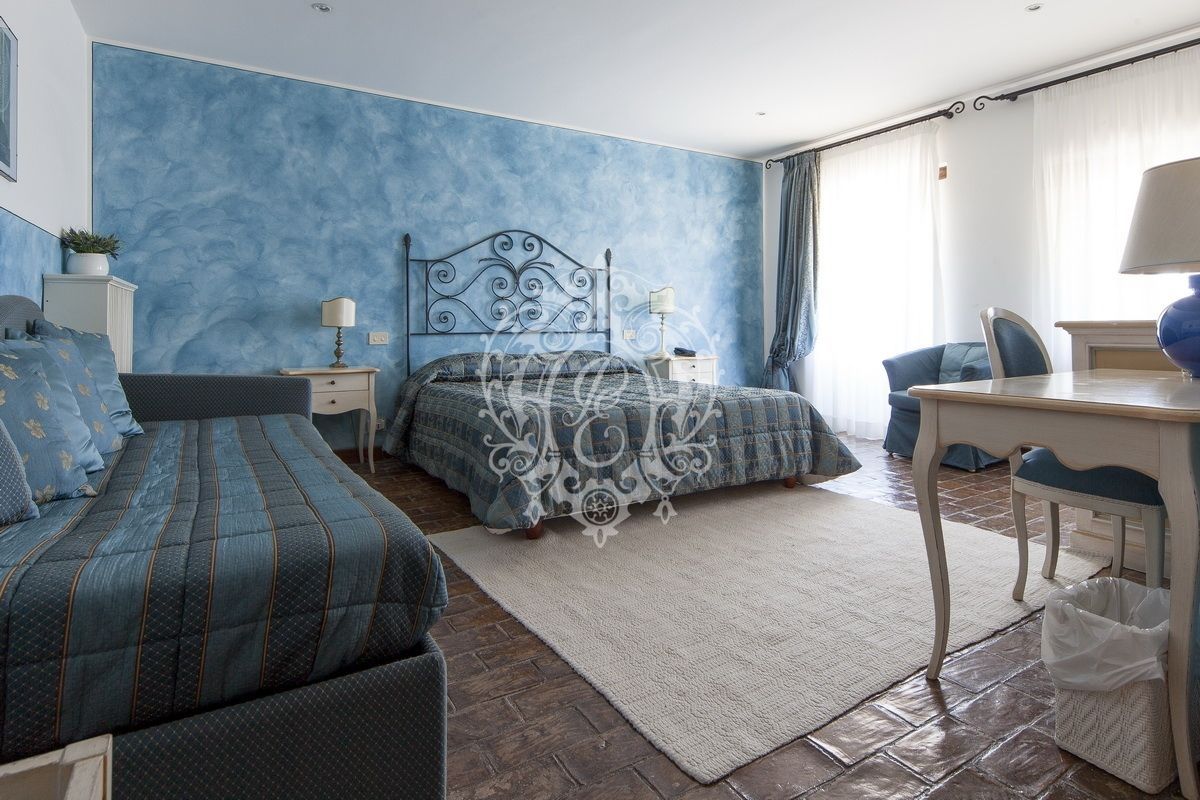 Отель, гостиница в Тоди, Италия, 1 626 м² - фото 16