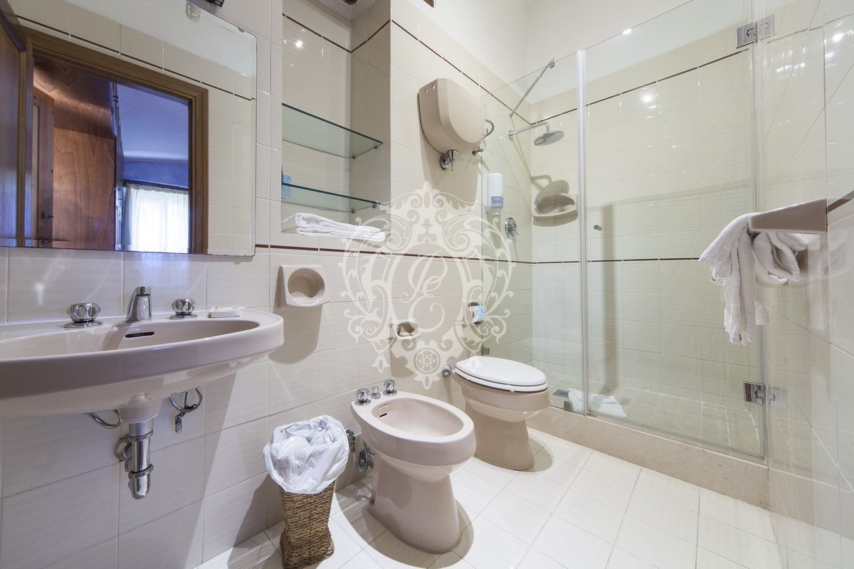 Отель, гостиница в Тоди, Италия, 1 626 м² - фото 17